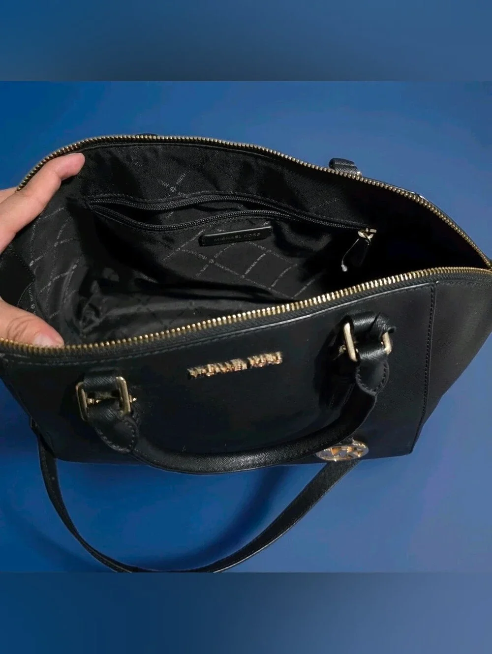 Michael Kors Ciara Large Satchel black Saffiano leather with gold-tone hardware